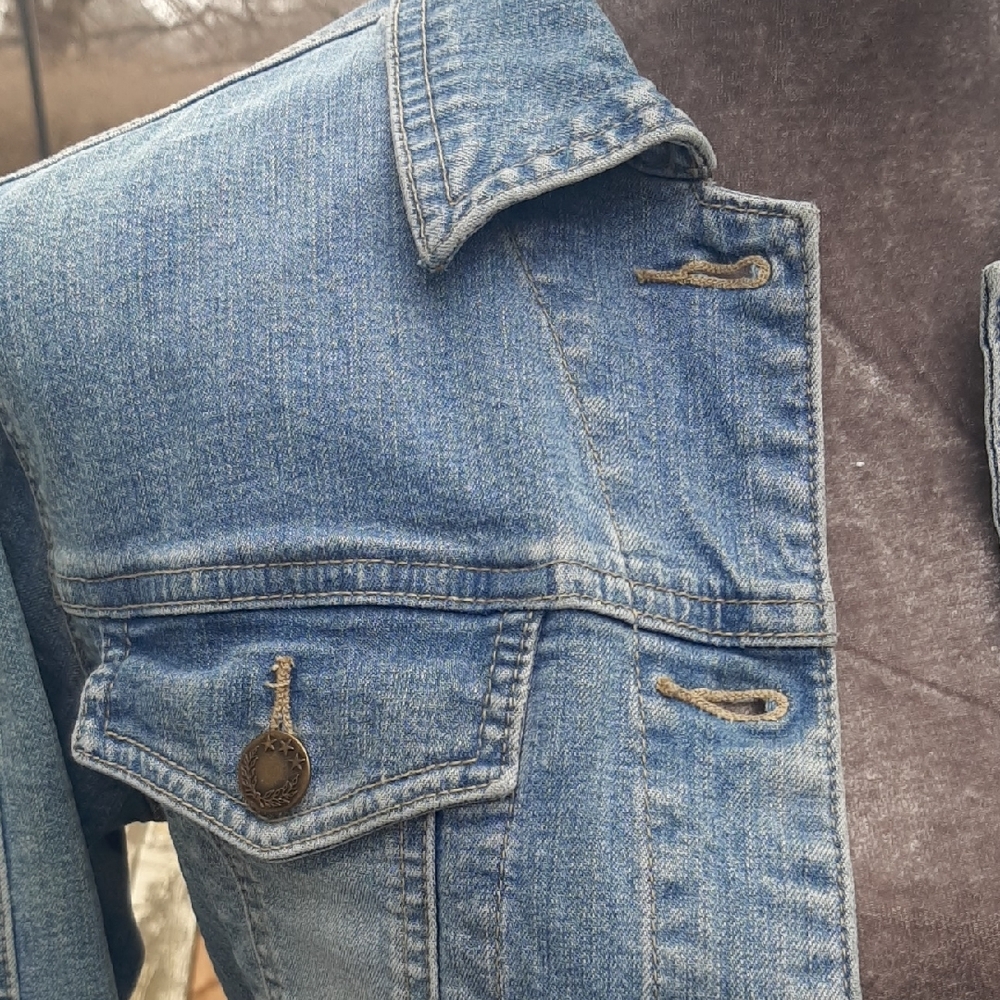J M DENIM💙"THE BEST BLUE JEANS" Light Blue Jean Jacket-Fitted Casual Style Sz 8 - Picture 4 of 10